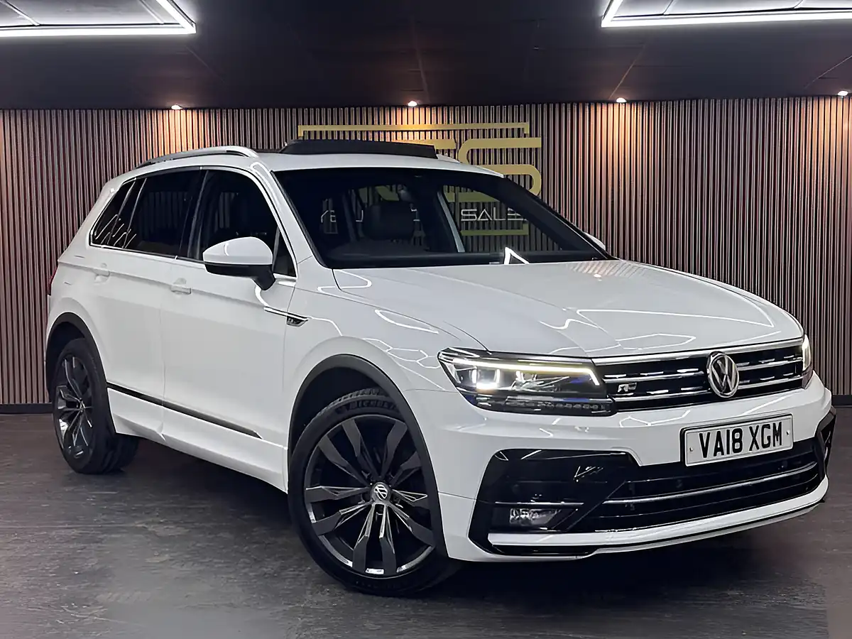 Used 2018 Volkswagen Tiguan R-Line White - Interior and Exterior details 3