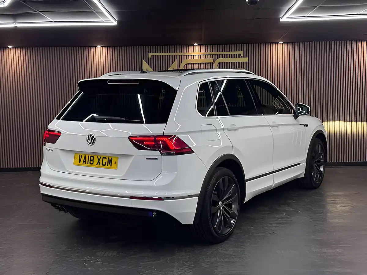 Used 2018 Volkswagen Tiguan R-Line White - Interior and Exterior details 5