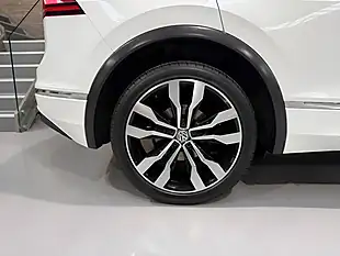 Used 2018 Volkswagen Tiguan R-Line White - Interior and Exterior details 19