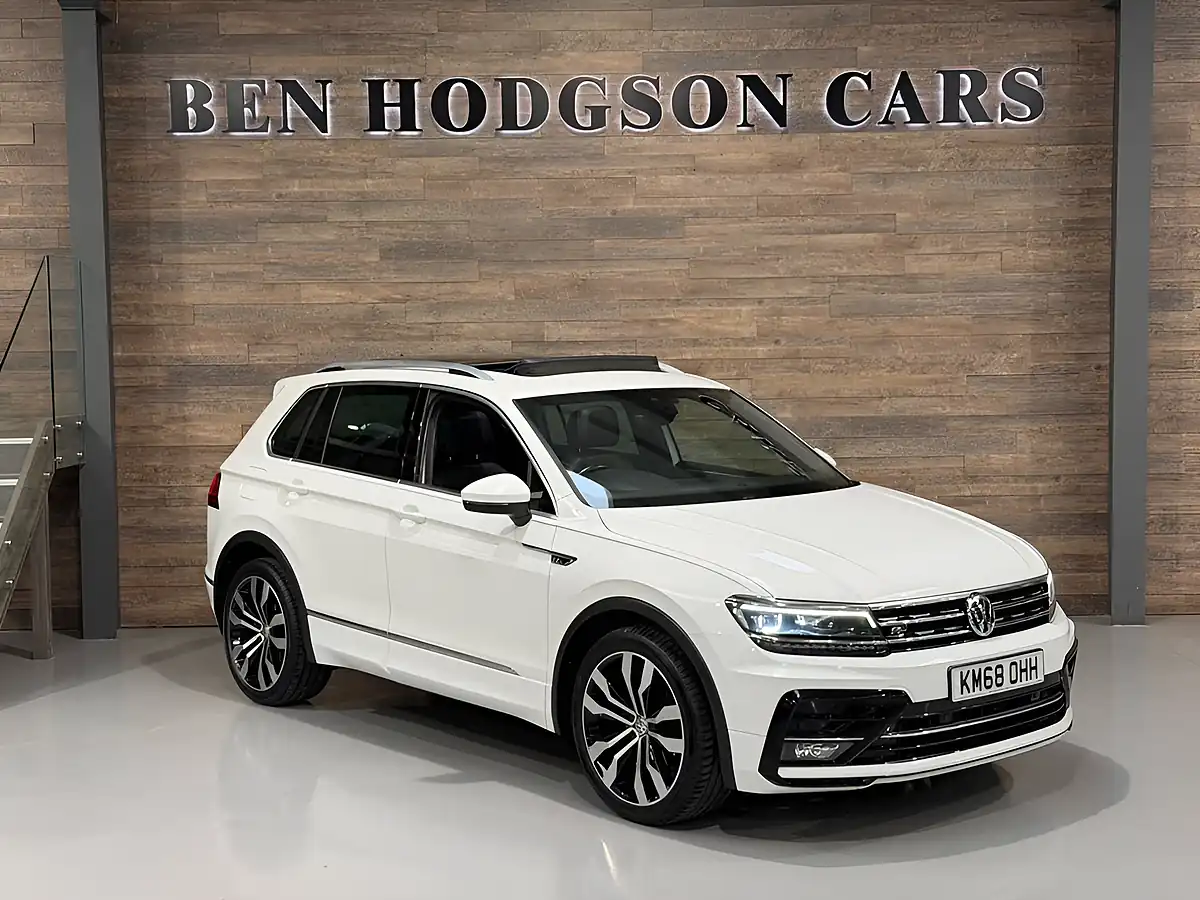 Used 2018 Volkswagen Tiguan R-Line White - Interior and Exterior details 2
