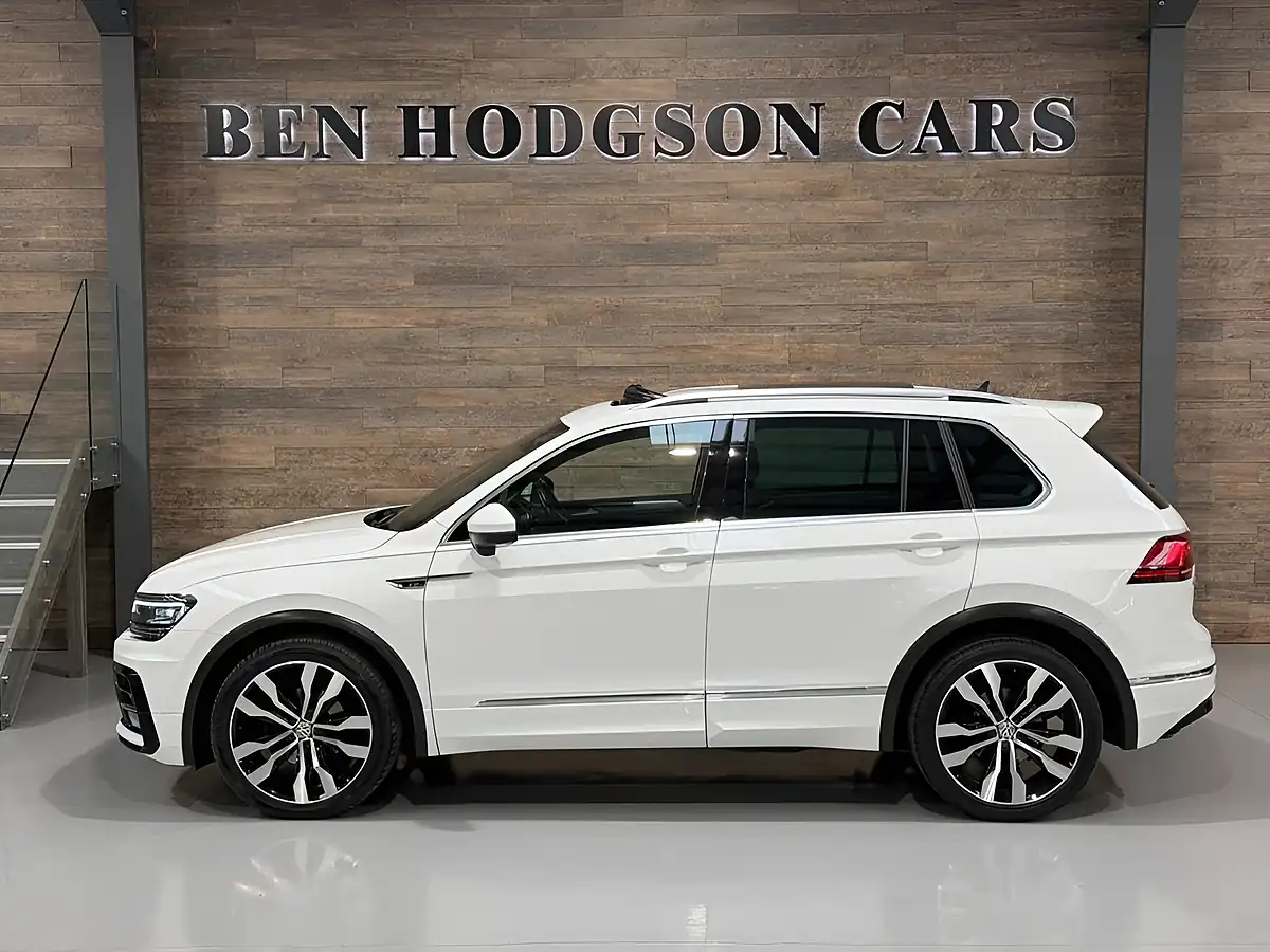 Used 2018 Volkswagen Tiguan R-Line White - Interior and Exterior details 6