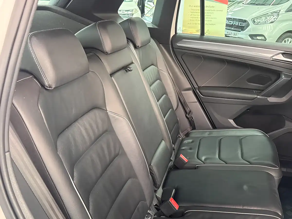 Used 2018 Volkswagen Tiguan R-Line White - Interior and Exterior details 14