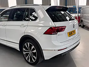Used 2018 Volkswagen Tiguan R-Line White - Interior and Exterior details 4