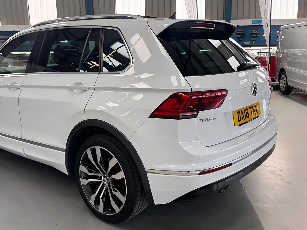 Used 2018 Volkswagen Tiguan R-Line White - Interior and Exterior details 4