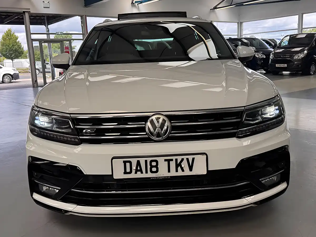 Used 2018 Volkswagen Tiguan R-Line White - Interior and Exterior details 7