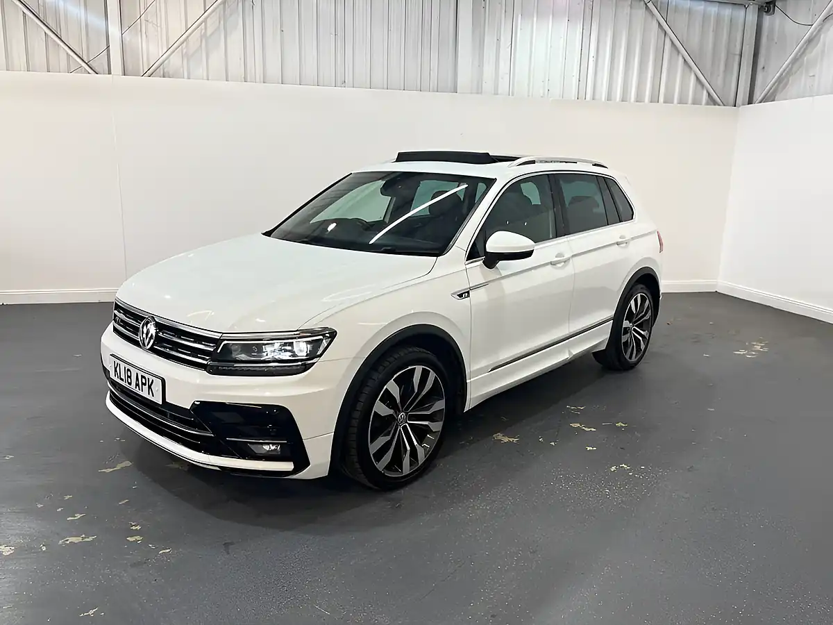 Used 2018 Volkswagen Tiguan R-Line White - Interior and Exterior details 3