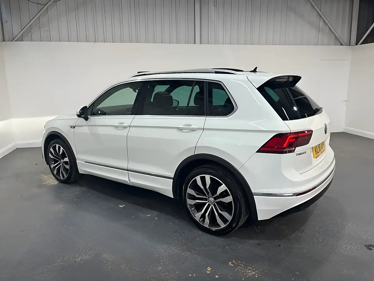 Used 2018 Volkswagen Tiguan R-Line White - Interior and Exterior details 6