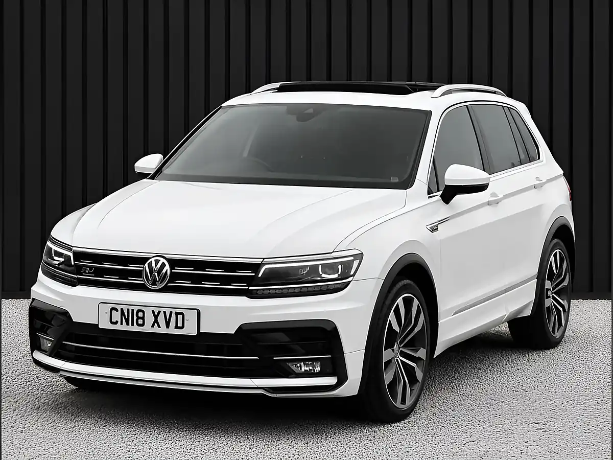 Used 2018 Volkswagen Tiguan R-Line White - Interior and Exterior details 6