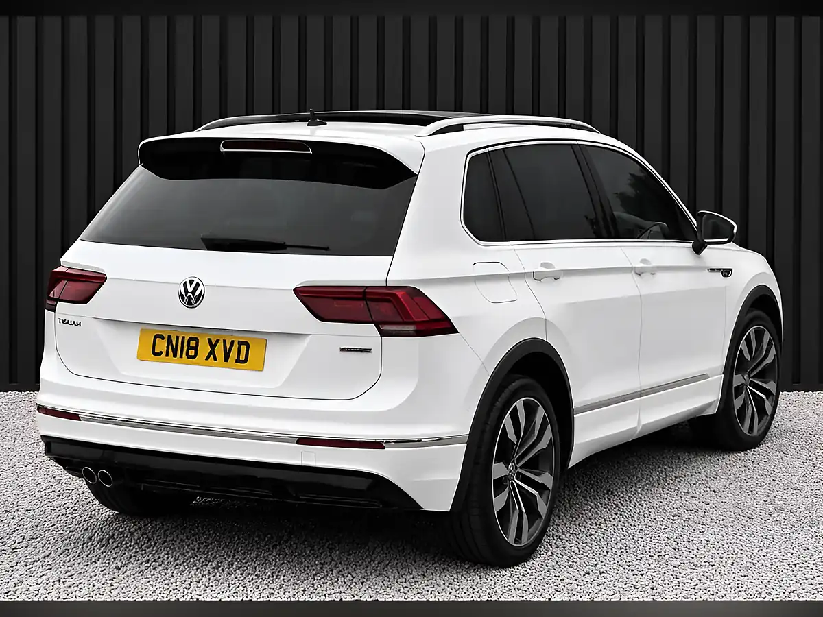 Used 2018 Volkswagen Tiguan R-Line White - Interior and Exterior details 8