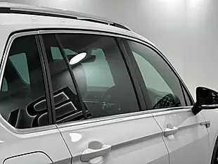 Used 2018 Volkswagen Tiguan R-Line White - Interior and Exterior details 12