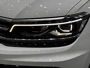 Used 2018 Volkswagen Tiguan R-Line White - Interior and Exterior details 8