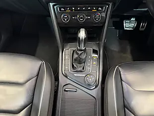 Used 2018 Volkswagen Tiguan R-Line White - Interior and Exterior details 13