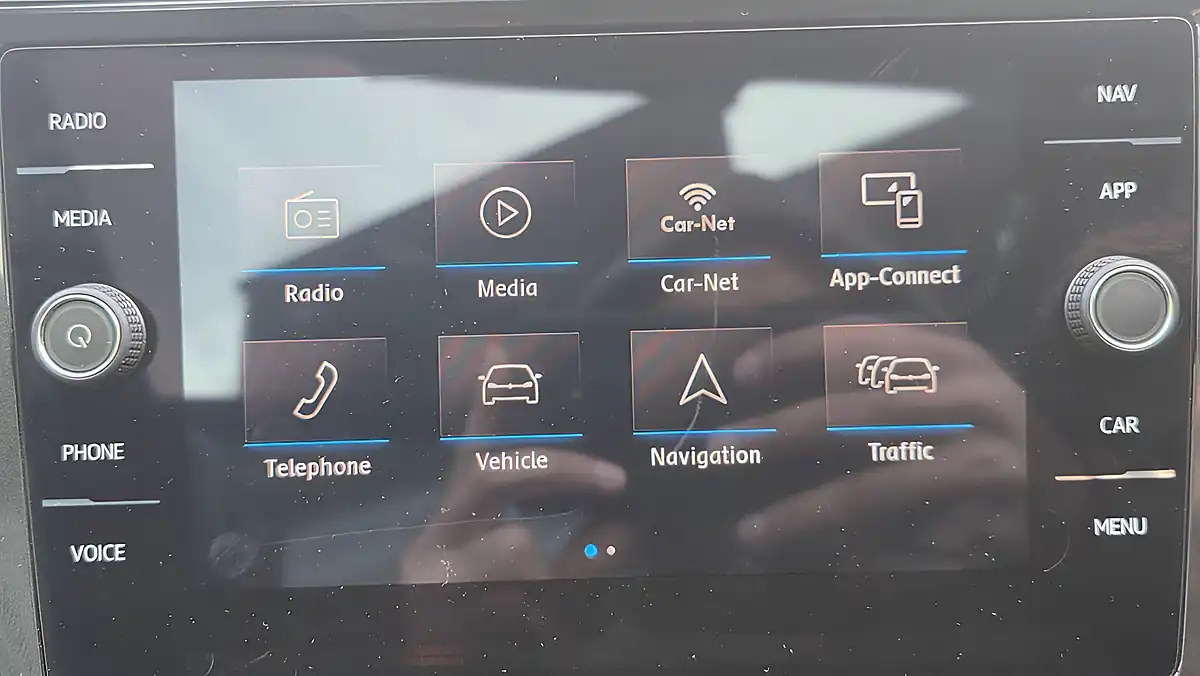 Used 2018 Volkswagen Tiguan R-Line White - Interior and Exterior details 15