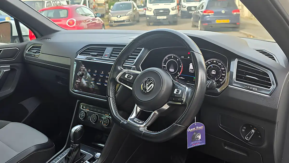 Used 2018 Volkswagen Tiguan R-Line White - Interior and Exterior details 9