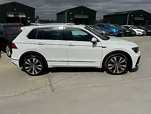 Used 2018 Volkswagen Tiguan R-Line White - Interior and Exterior details 10