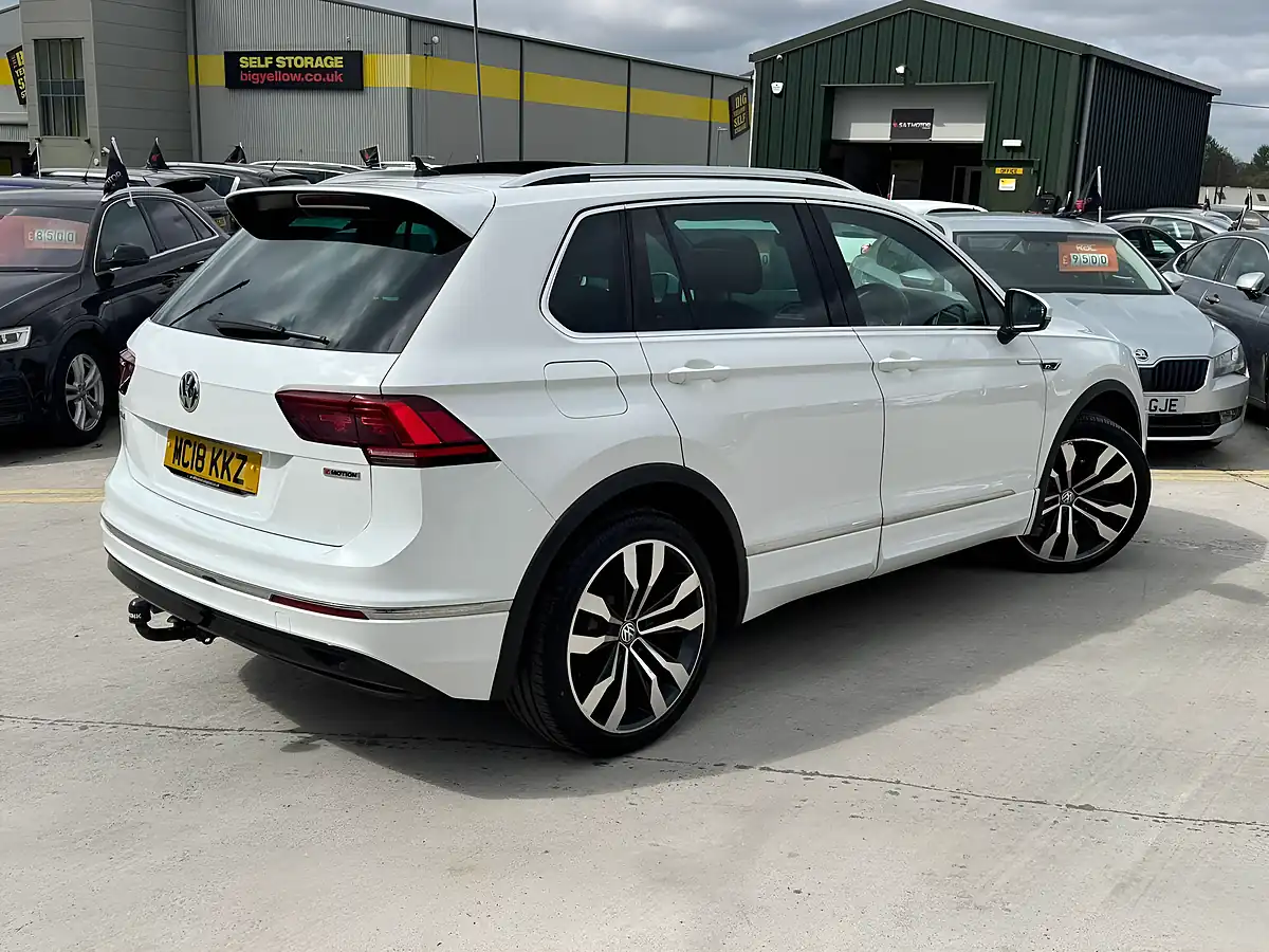 Used 2018 Volkswagen Tiguan R-Line White - Interior and Exterior details 12