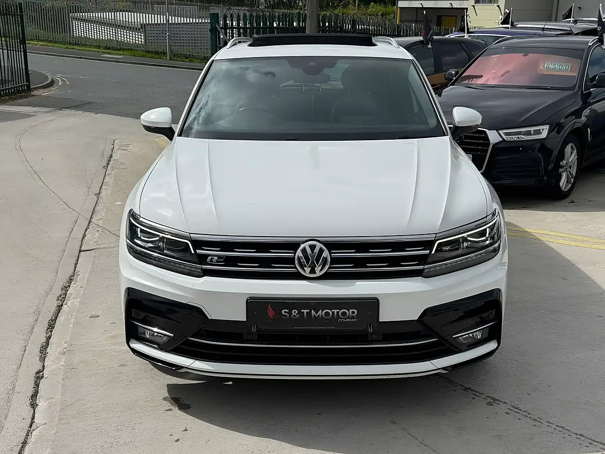 Used 2018 Volkswagen Tiguan R-Line White - Interior and Exterior details 3