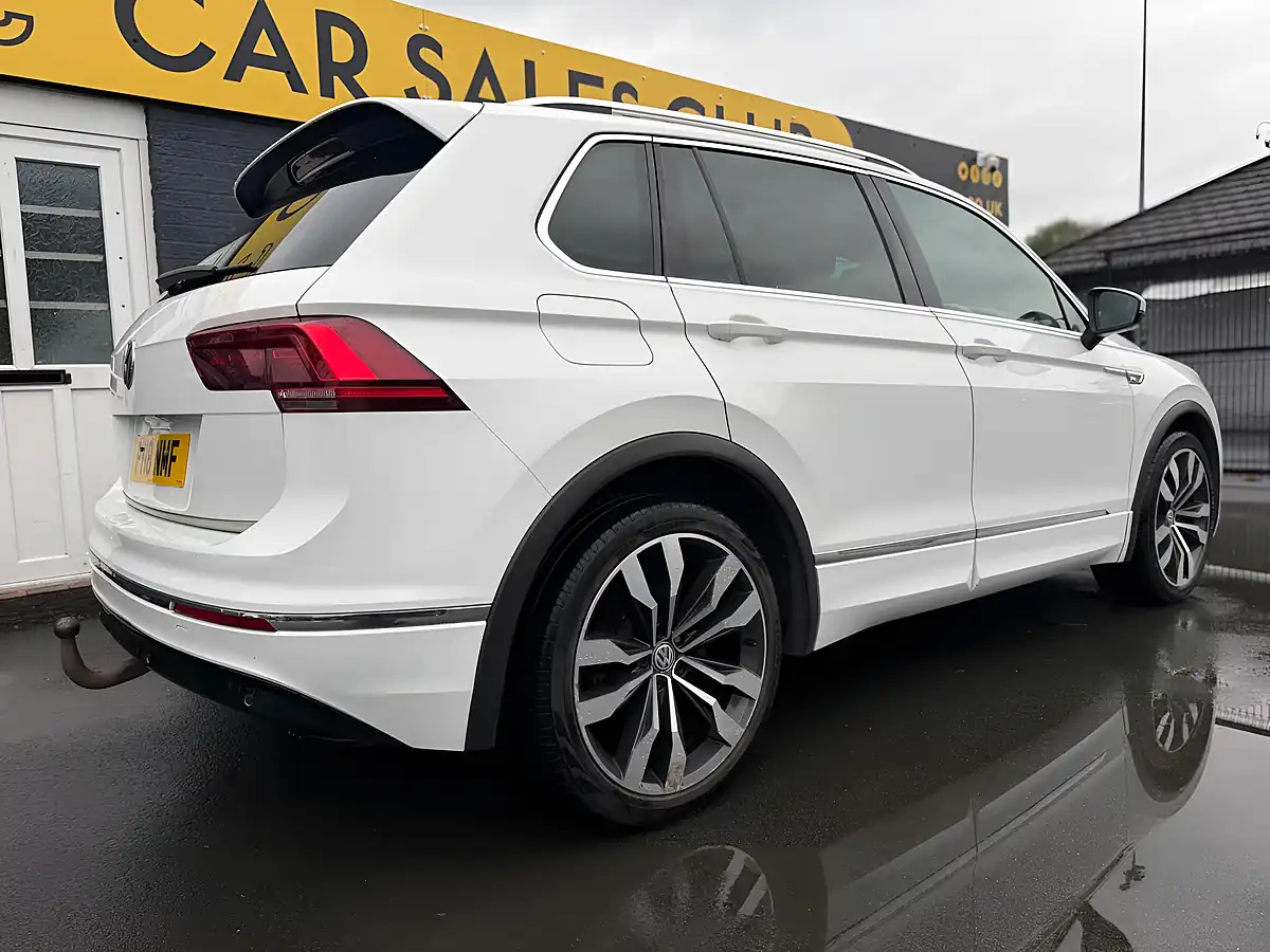 Used 2018 Volkswagen Tiguan R-Line White - Interior and Exterior details 13