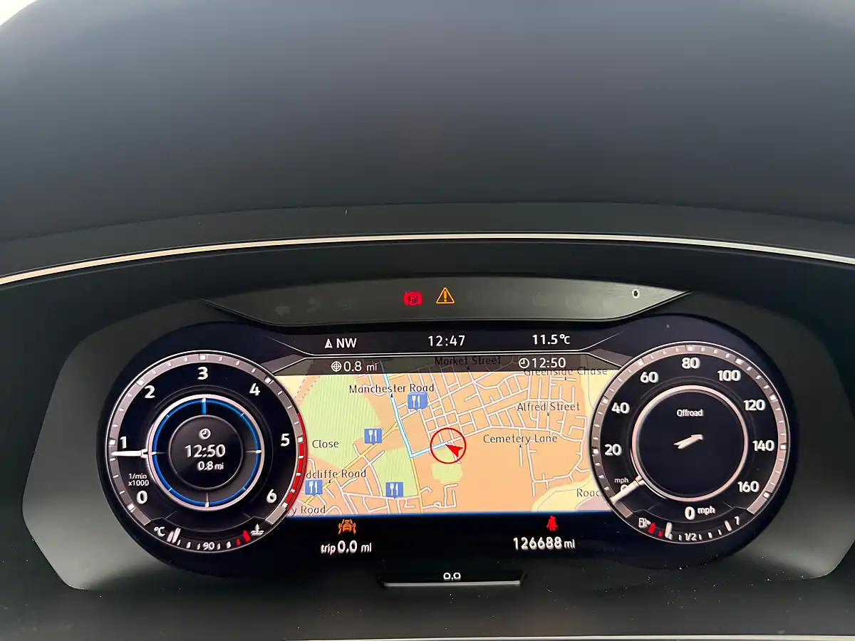Used 2018 Volkswagen Tiguan R-Line White - Interior and Exterior details 18