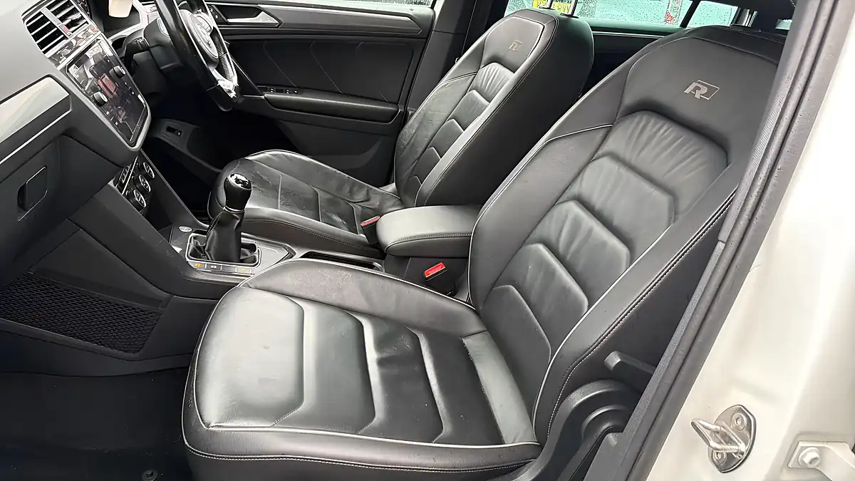Used 2018 Volkswagen Tiguan R-Line White - Interior and Exterior details 19