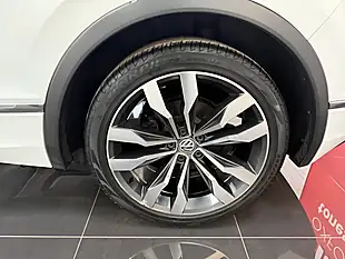 Used 2018 Volkswagen Tiguan R-Line White - Interior and Exterior details 12