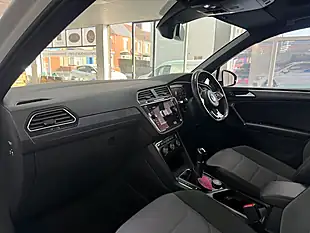 Used 2018 Volkswagen Tiguan R-Line White - Interior and Exterior details 13