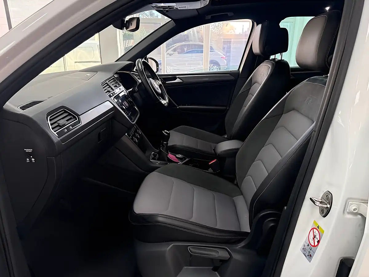 Used 2018 Volkswagen Tiguan R-Line White - Interior and Exterior details 14