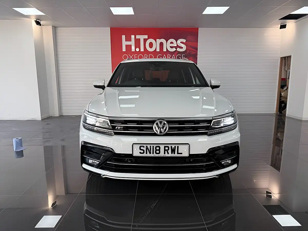 Used 2018 Volkswagen Tiguan R-Line White - Interior and Exterior details 19