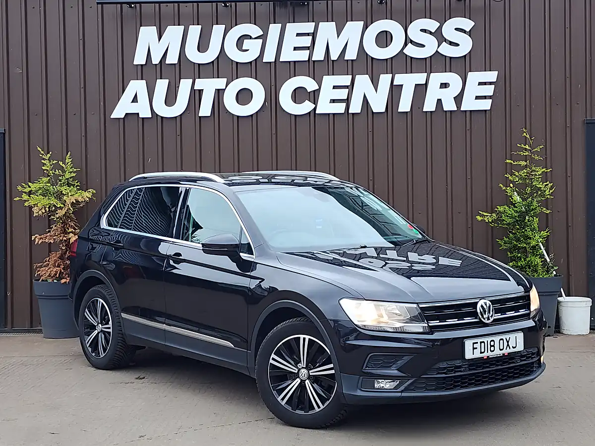 Used 2018 Volkswagen Tiguan Se Black - Front View