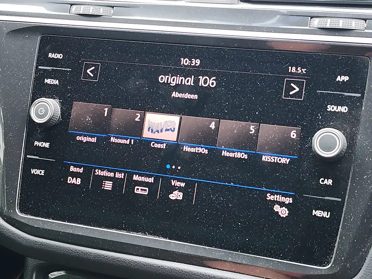 Used 2018 Volkswagen Tiguan Se Black - Interior and Exterior details 11