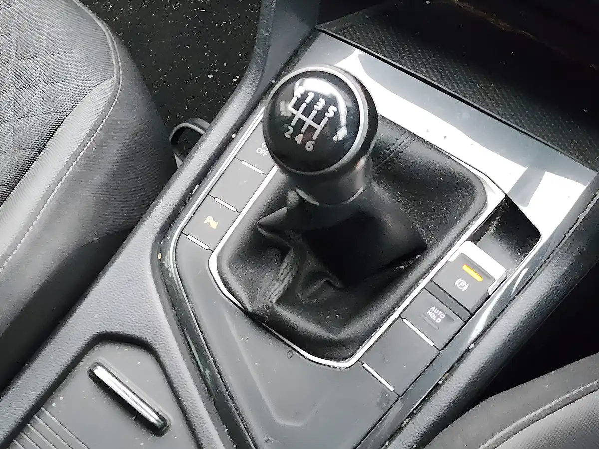 Used 2018 Volkswagen Tiguan Se Black - Interior and Exterior details 14