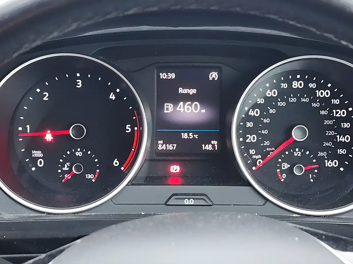 Used 2018 Volkswagen Tiguan Se Black - Interior and Exterior details 9