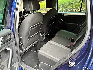 Used 2018 Volkswagen Tiguan Se Blue - Interior and Exterior details 15