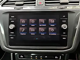 Used 2018 Volkswagen Tiguan Se Blue - Interior and Exterior details 18