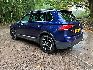 Used 2018 Volkswagen Tiguan Se Blue - Interior and Exterior details 9