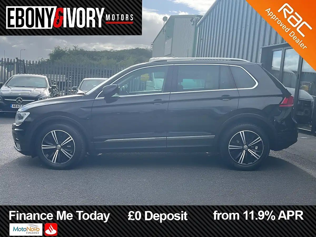 Used 2018 Volkswagen Tiguan Se Deep Black Pearl - Interior and Exterior details 3