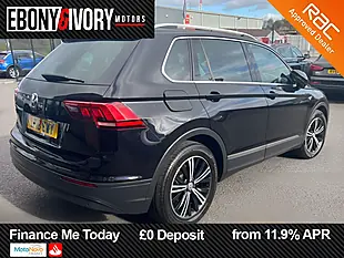 Used 2018 Volkswagen Tiguan Se Deep Black Pearl - Interior and Exterior details 6