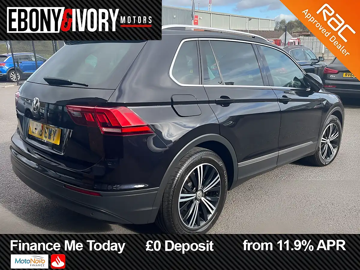 Used 2018 Volkswagen Tiguan Se Deep Black Pearl - Interior and Exterior details 6