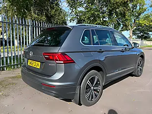 Used 2018 Volkswagen Tiguan Se Grey - Interior and Exterior details 4