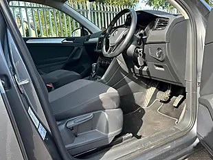 Used 2018 Volkswagen Tiguan Se Grey - Interior and Exterior details 8