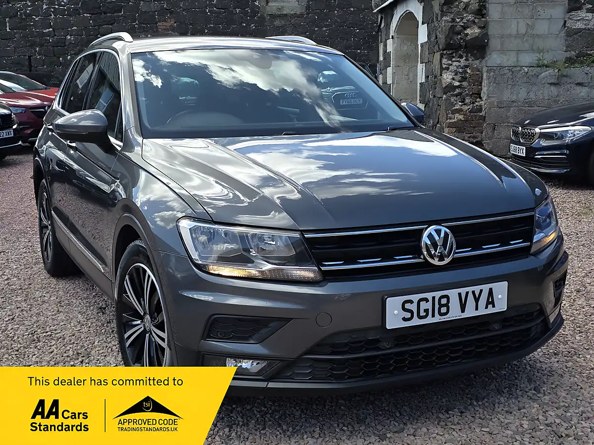 Used 2018 Volkswagen Tiguan Se Indium Grey Metallic - Front View