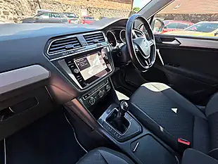 Used 2018 Volkswagen Tiguan Se Indium Grey Metallic - Interior and Exterior details 11