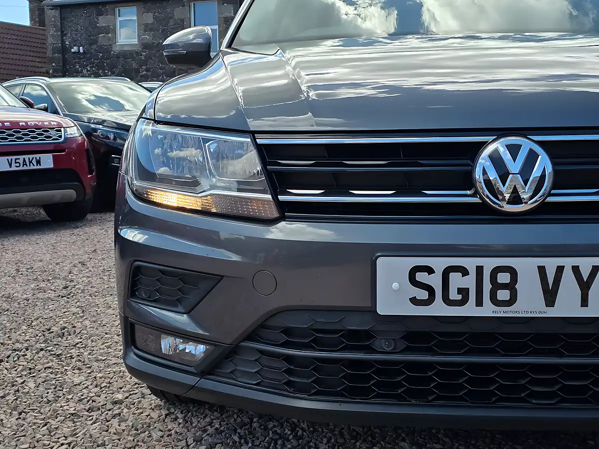 Used 2018 Volkswagen Tiguan Se Indium Grey Metallic - Interior and Exterior details 4