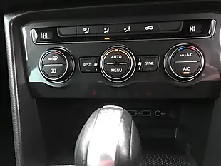 Used 2018 Volkswagen Tiguan Se Nav Caribbean Blue - Interior and Exterior details 19
