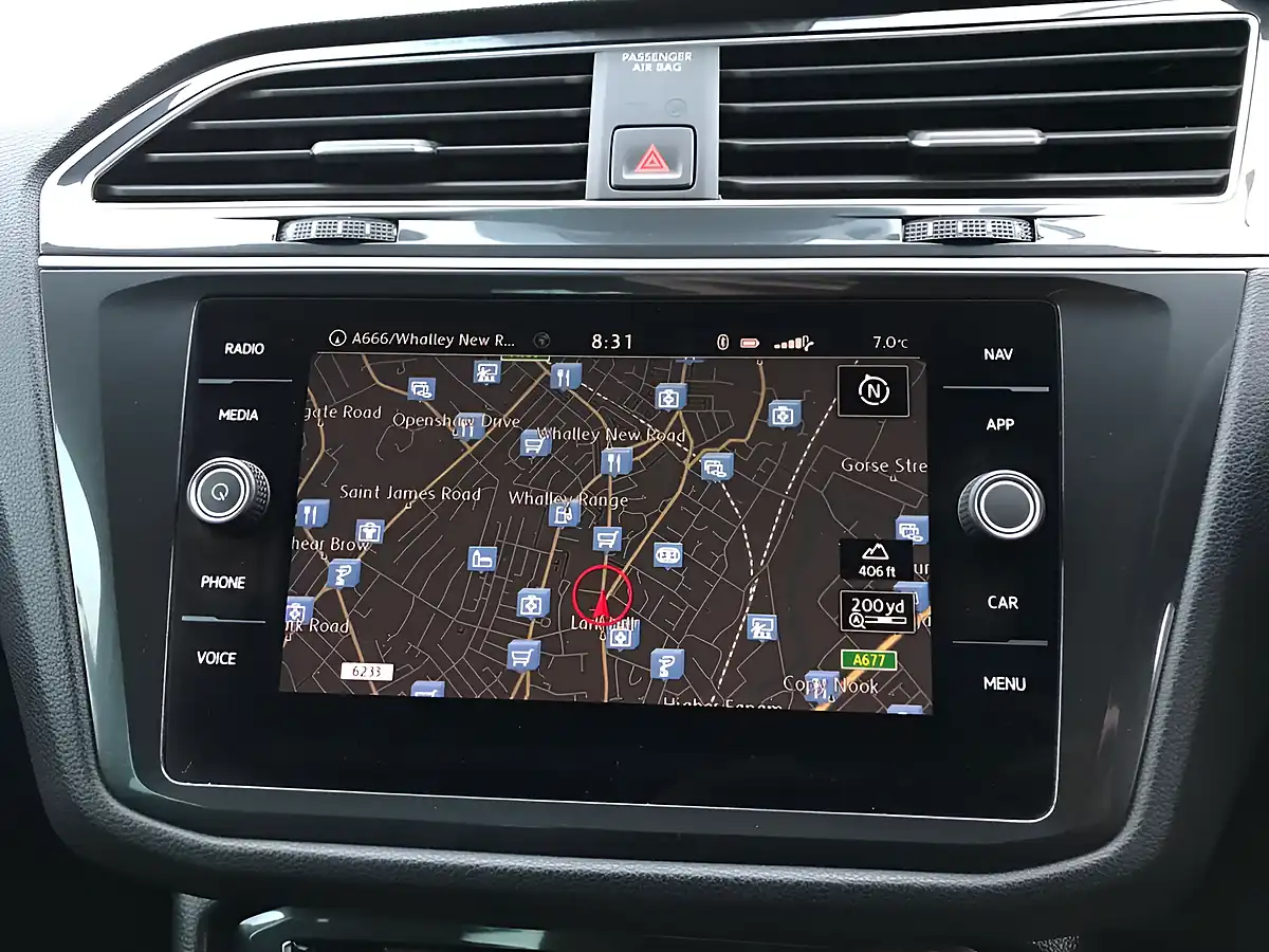 Used 2018 Volkswagen Tiguan Se Nav Caribbean Blue - Interior and Exterior details 2