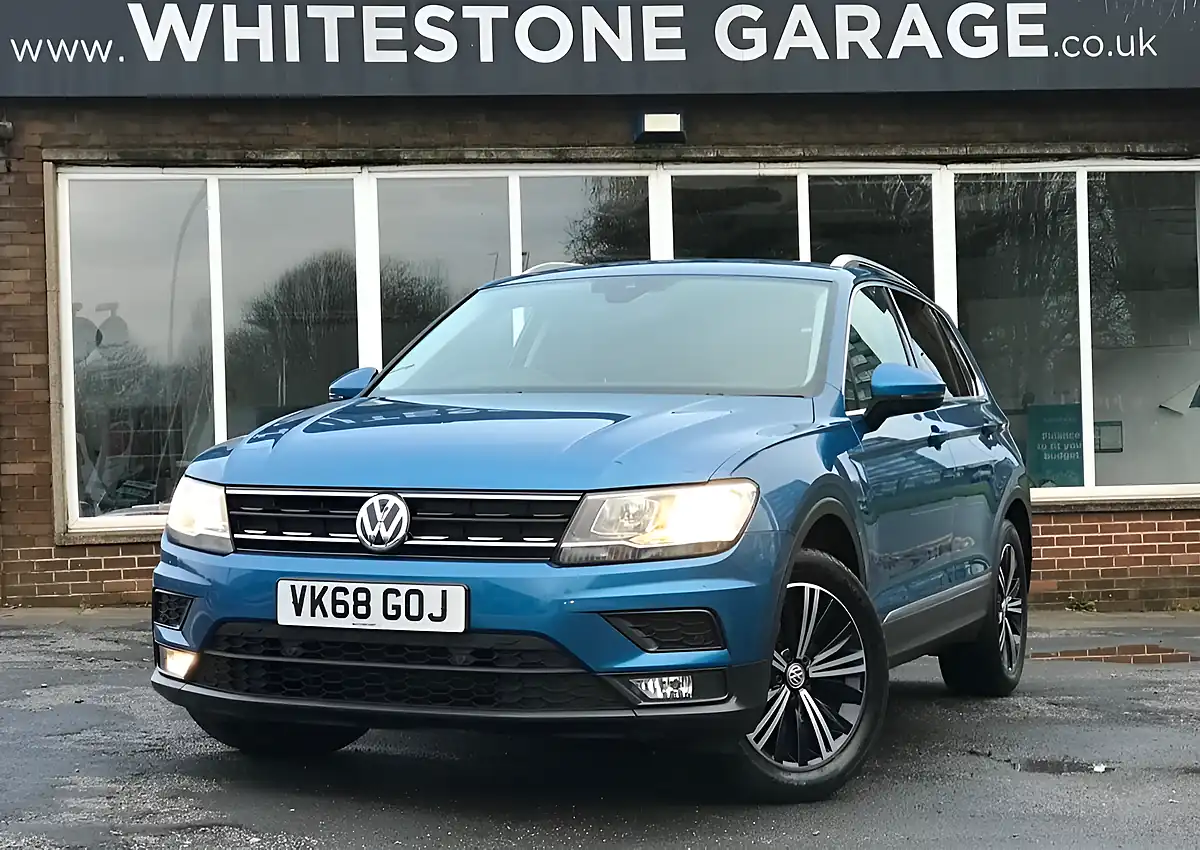 Used 2018 Volkswagen Tiguan Se Nav Caribbean Blue - Interior and Exterior details 3