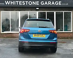 Used 2018 Volkswagen Tiguan Se Nav Caribbean Blue - Interior and Exterior details 8
