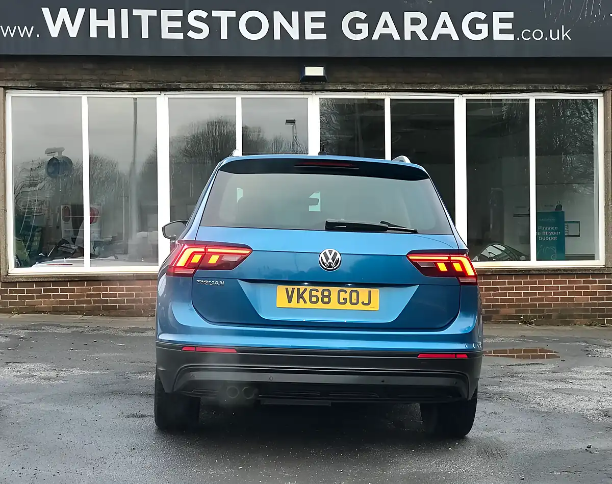 Used 2018 Volkswagen Tiguan Se Nav Caribbean Blue - Interior and Exterior details 8