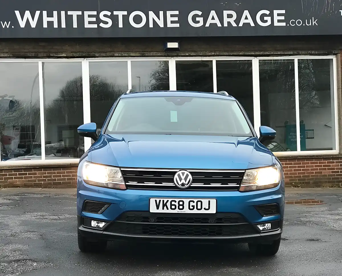 Used 2018 Volkswagen Tiguan Se Nav Caribbean Blue - Interior and Exterior details 9