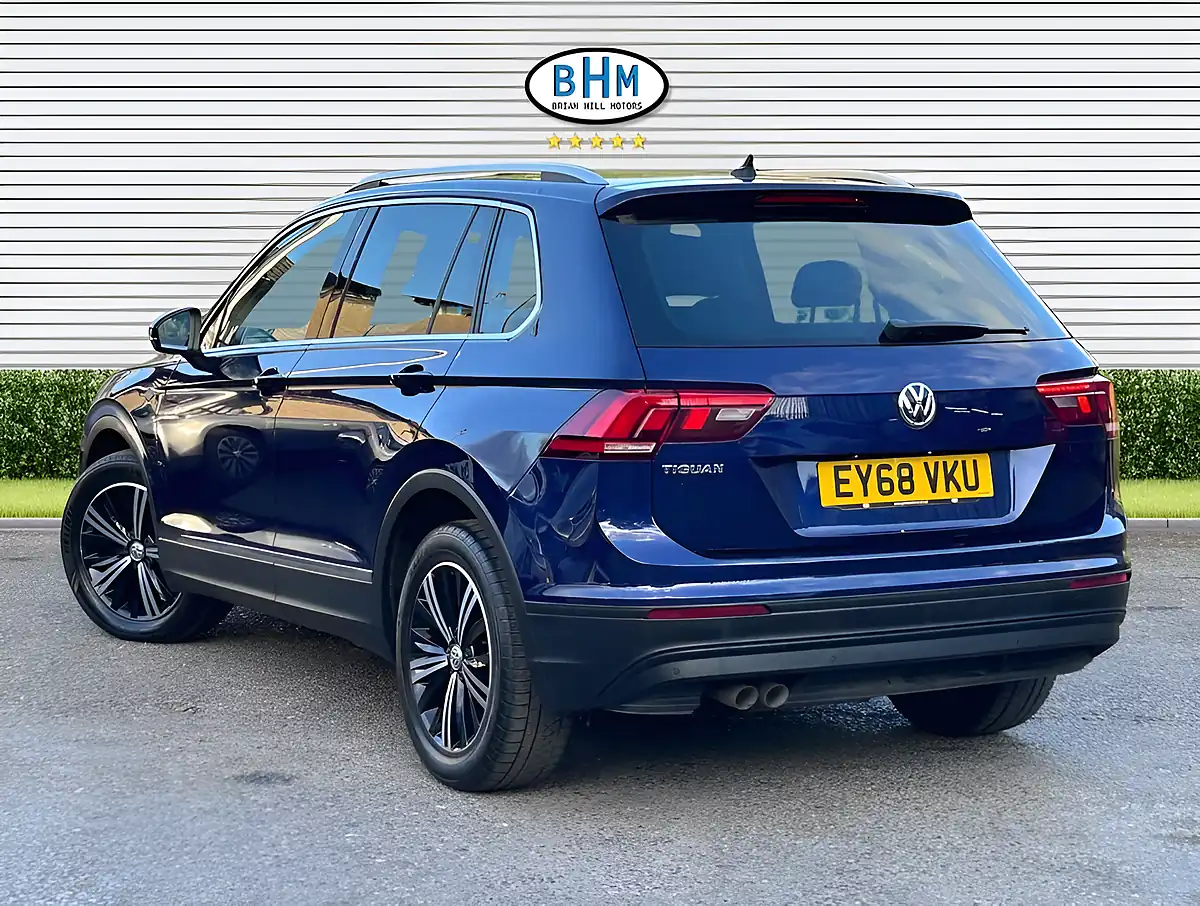 Used 2018 Volkswagen Tiguan Se Navigation Atlantic Blue - Interior and Exterior details 17
